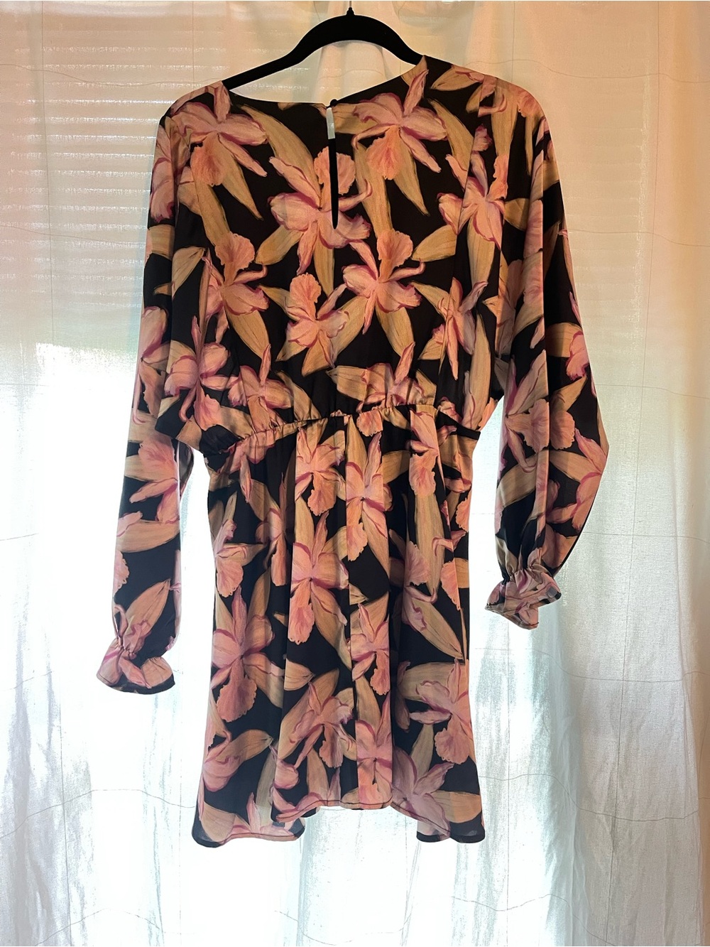 Sadie & Sage Candlelight Dolman dress - Picture 2 of 6